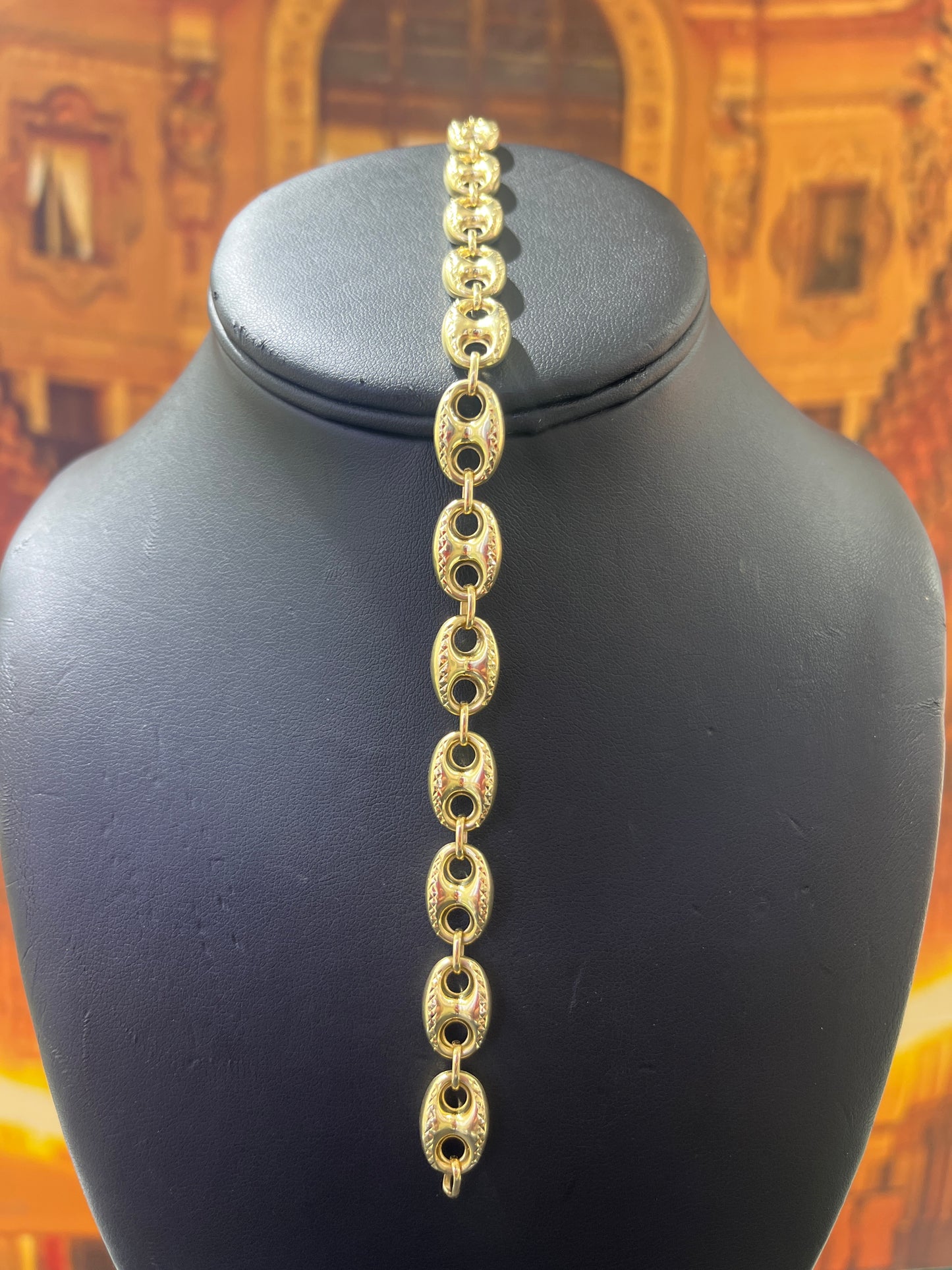 14KT Gold Bracelet - 10mm Gucci Design Diamond-Cut