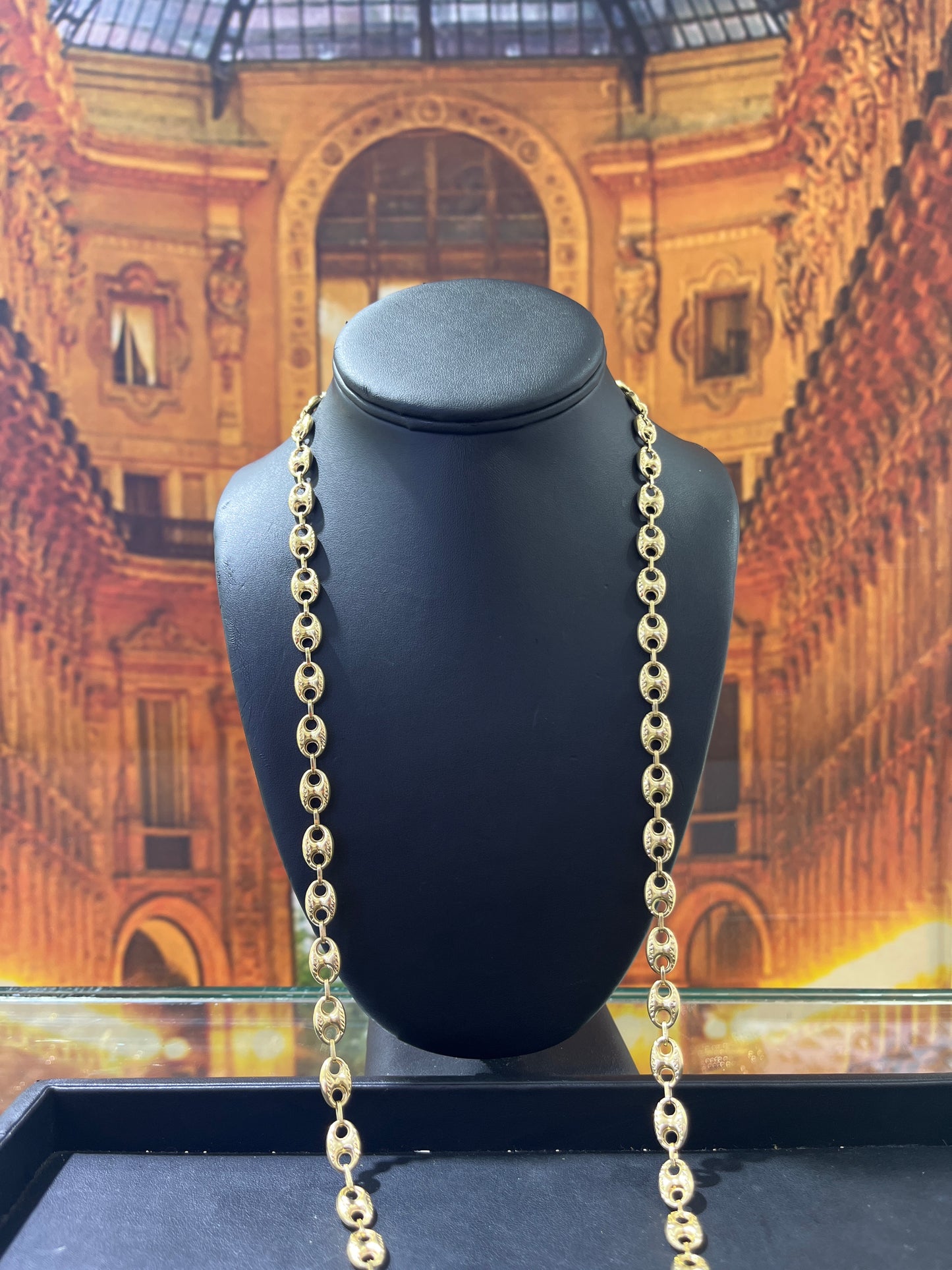 14KT Gold Chain - 8mm Gucci Design Diamond-Cut
