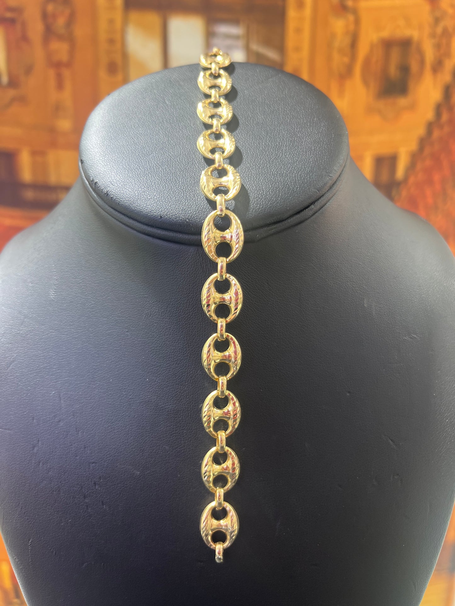 14KT Gold Bracelet - 10mm Gucci Design Diamond-Cut