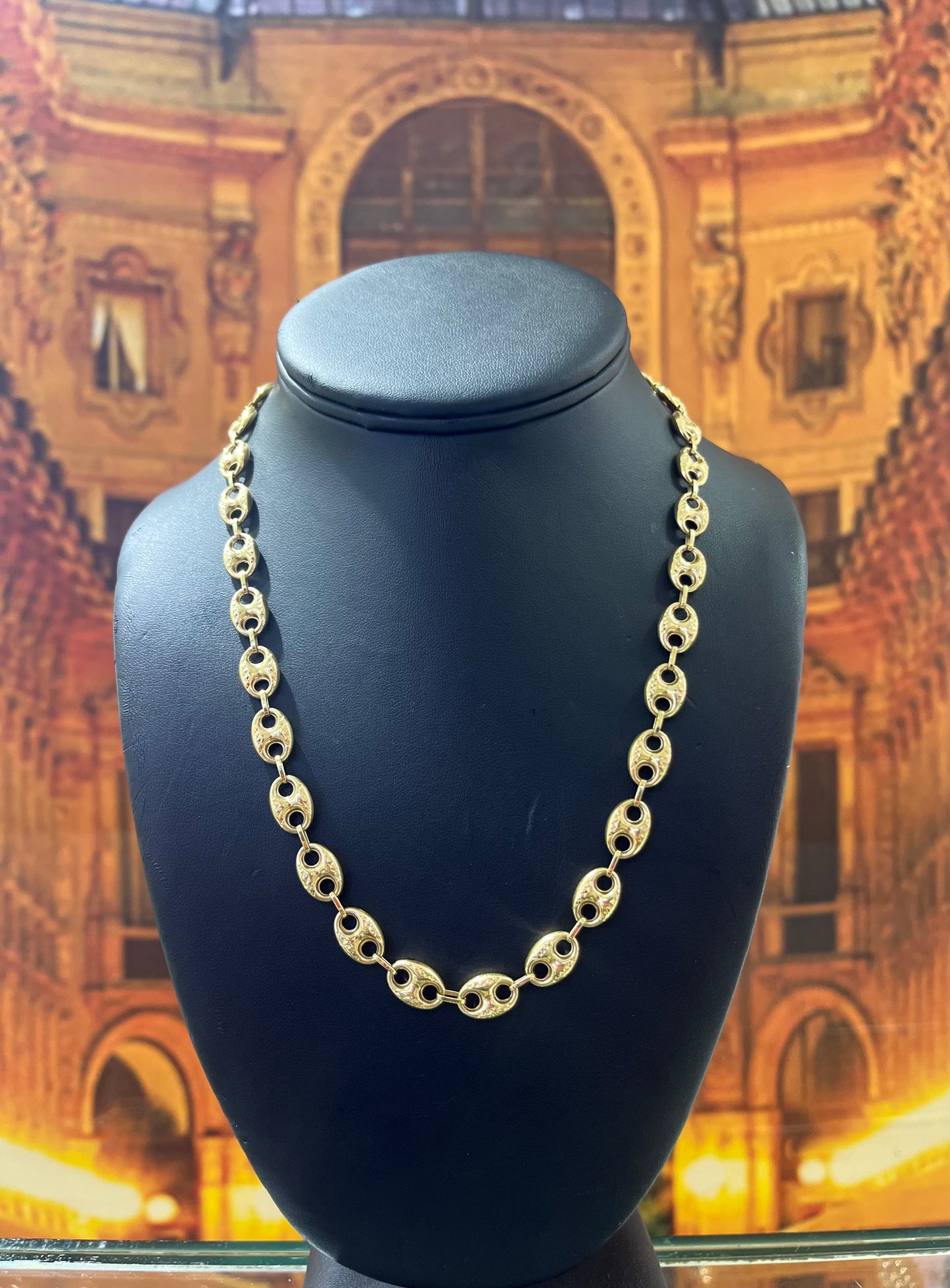 14KT Gold Chain - 8mm Gucci Design Diamond-Cut