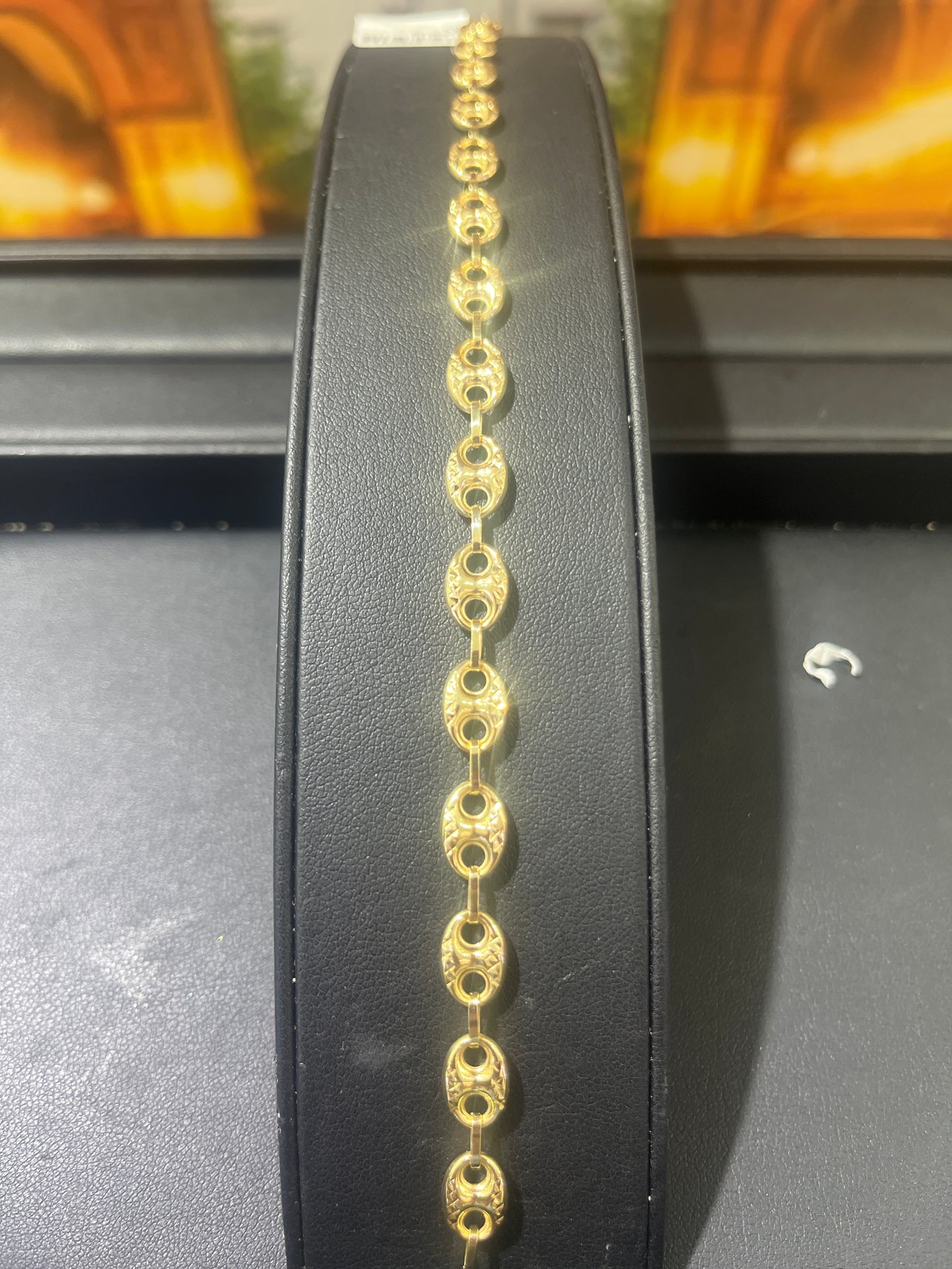 14KT Gold Bracelet - 6mm Gucci Design Diamond-Cut
